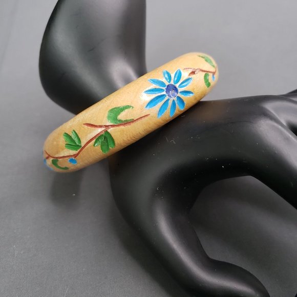 Wooden Bracelet Etched Floral Leaf Design Painted Size 7 1/2" Blue Green Brown - Picture 4 of 7